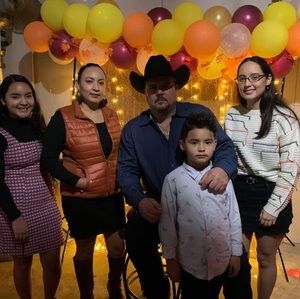 Meet your Posher, Aaron